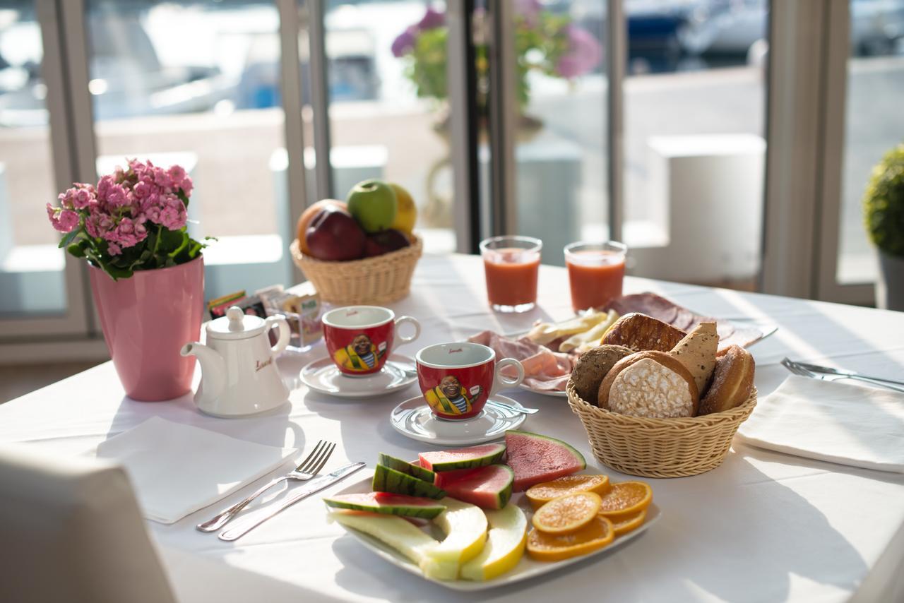 Hotel Villa Garuti 파뎅게술가르다 외부 사진